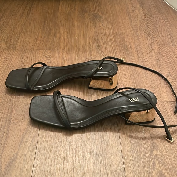 Zara black with gold heel square toe sandals - Picture 3 of 3